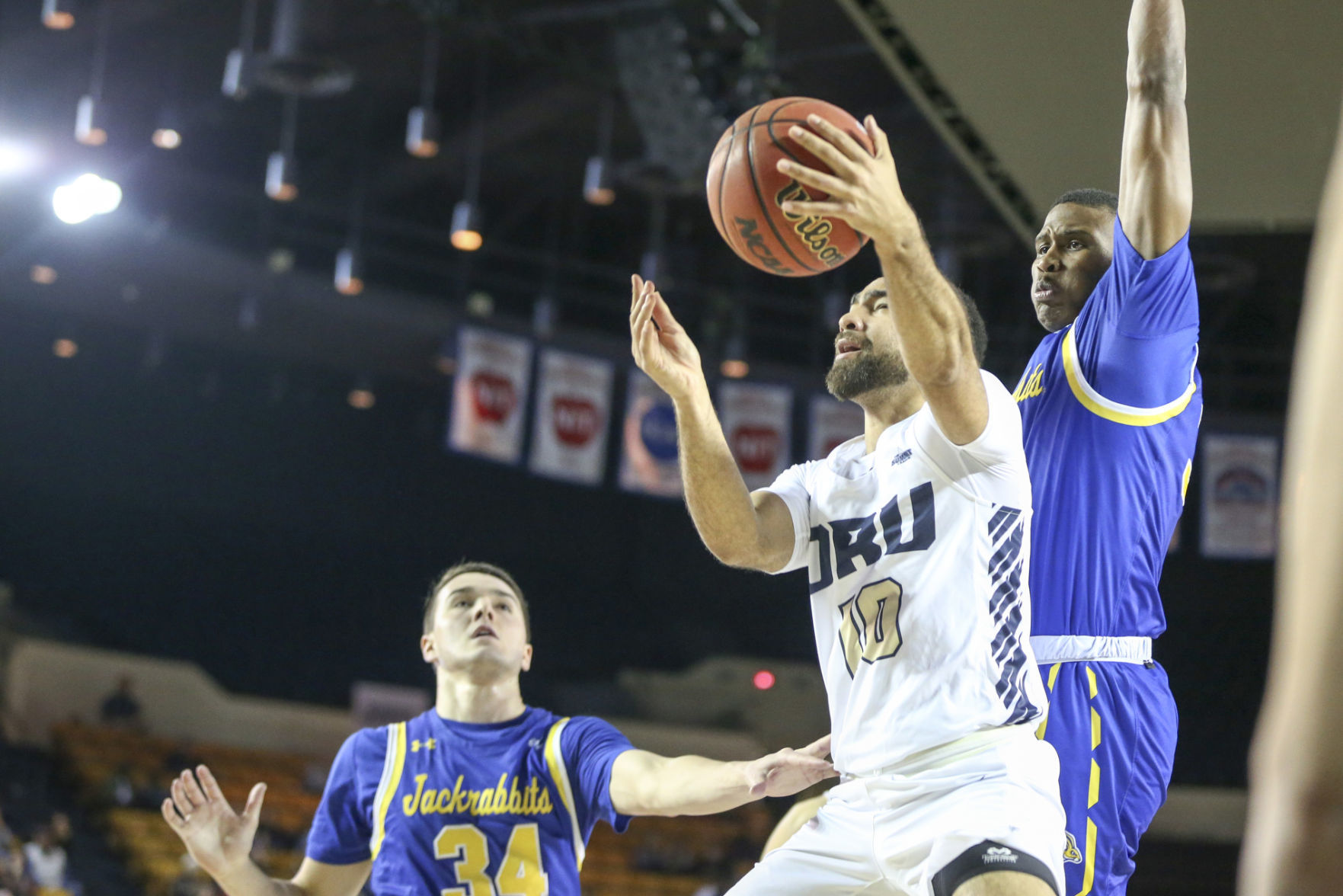 Oral Roberts Golden Eagles vs South Dakota State Jackrabbits